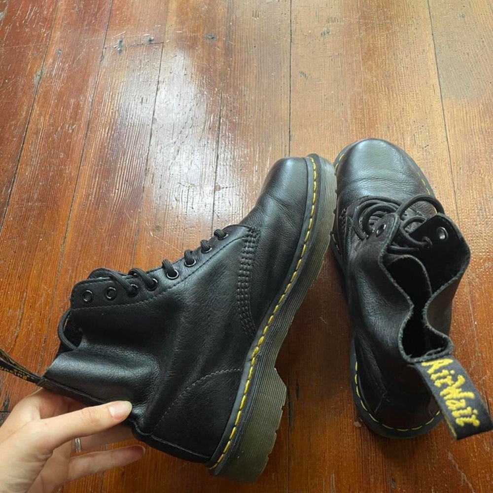 Dr. Martens 1460 Pascal Boots